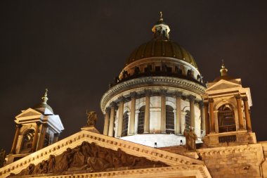 St Isaak'c Katedrali, St. Petersburg geceleri