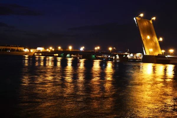 Liteyny bridge at night — Stock Photo, Image