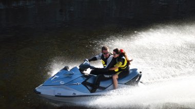 yüksek hızlı jetski