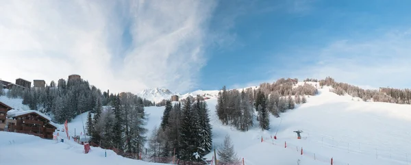 La Plagne 1800 (Fransa) Dağları Panoraması sabah