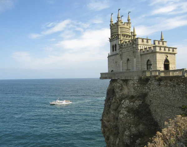 Castillo "el nido de golondrina" la Crimea —  Fotos de Stock