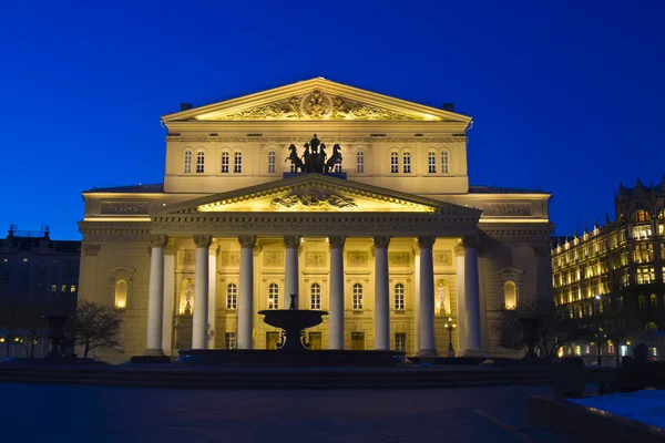 Moskou, grote theater in de nacht — Stockfoto