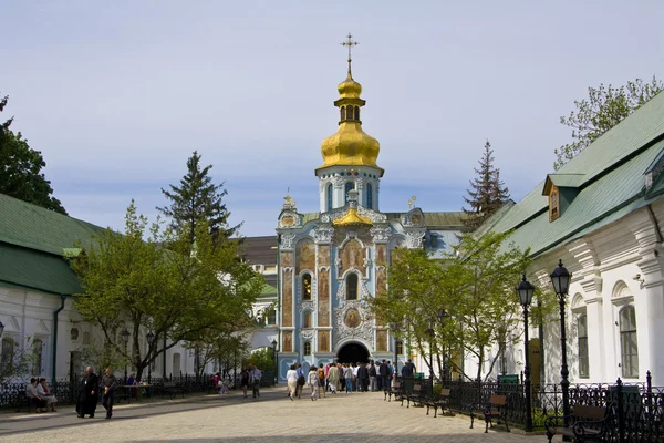 Kiev, Oekraïne - 08 mei 2010: kievo-Печерська lavra klooster — Stockfoto