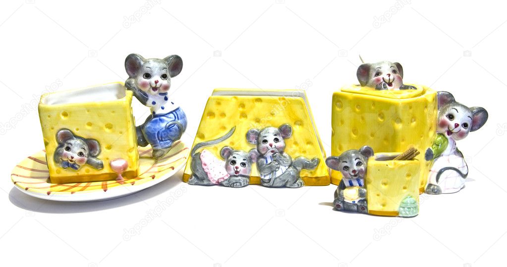 The dishes with mouses