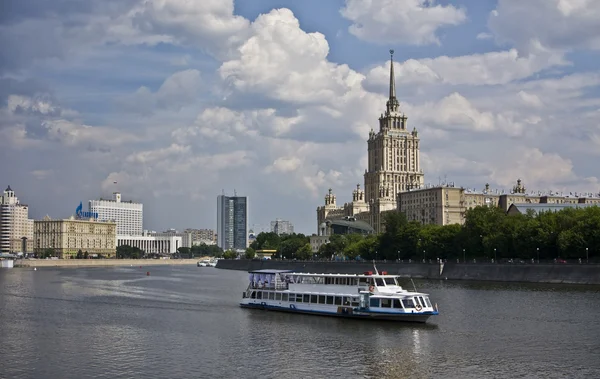Москва, отель "Украина " — стоковое фото