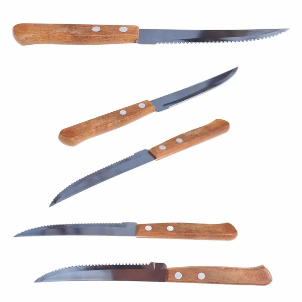 Beyaz arkaplanda izole edilmiş mutfak bıçakları koleksiyonu — Stok fotoğraf
