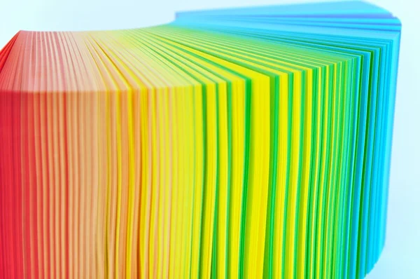 Duha barevný papír — Stock fotografie