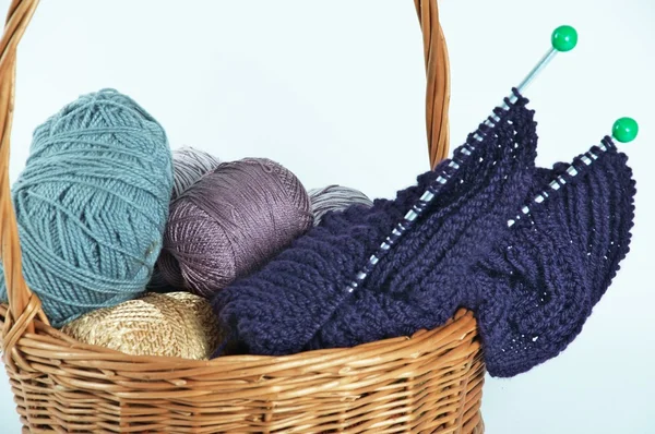 Lavorare a maglia con ago — Foto Stock