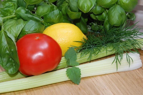 Zelenina, ovoce a byliny — Stock fotografie