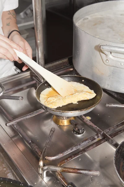 Developing a tortilla — Stock Photo, Image