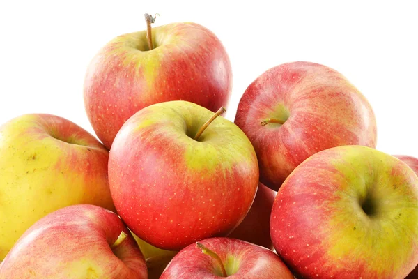 Samenstelling met appels in de mand geïsoleerd op wit — Stockfoto