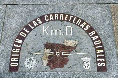 kilometre sıfır noktası puerta del sol, madrid, İspanya