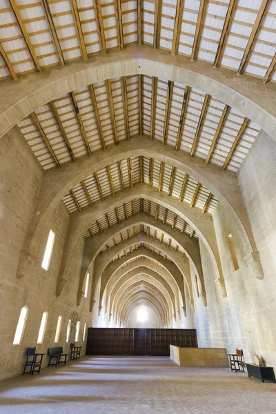 Спальни монастыря Санта-Мария-де-Поблет — стоковое фото