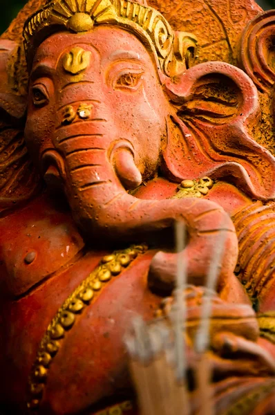 A estátua indiana de Deus Ganesha no templo packzy, Tailândia — Fotografia de Stock