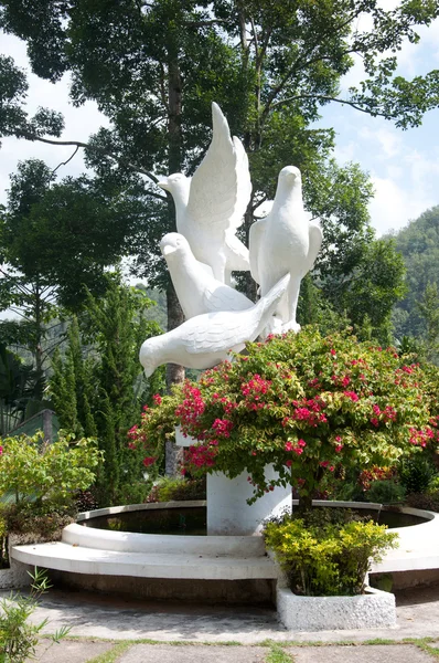 Statue d'oiseau — Photo