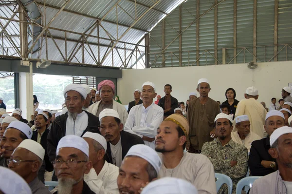 Yala, thailand - 24. november: unidentifiziertes islamisches religiöses chie — Stockfoto