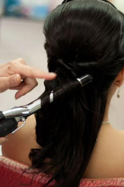 Asiatice de păr de rulare femeie — Fotografie, imagine de stoc