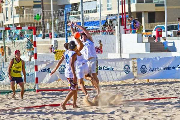 Meciul celei de-a 19-a ligi de handbal pe plajă, Cadiz — Fotografie, imagine de stoc