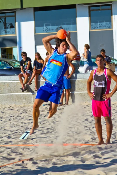 Матч 19-й лиги пляжного гандбола, Кадис — стоковое фото