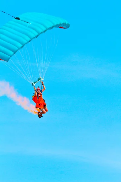 Paraquedistas — Fotografia de Stock