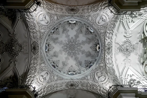Приходская церковь Санта-Крус, Кадис, Испания — стоковое фото