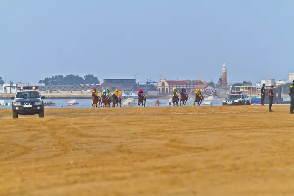 Конная гонка на Санлукаре в Баррамеде, Испания, август 2011 — стоковое фото