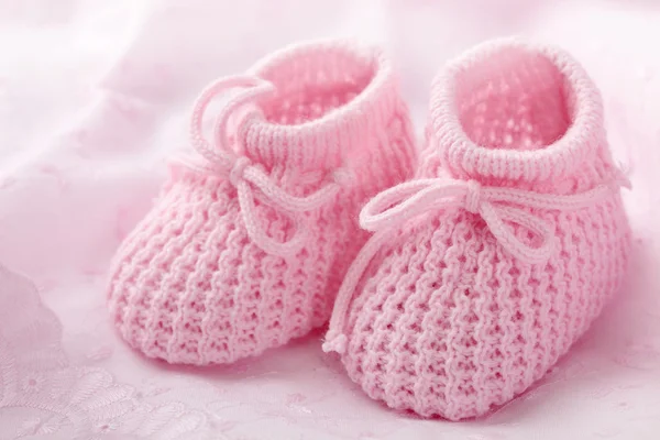 Pink baby slofjes — Stockfoto