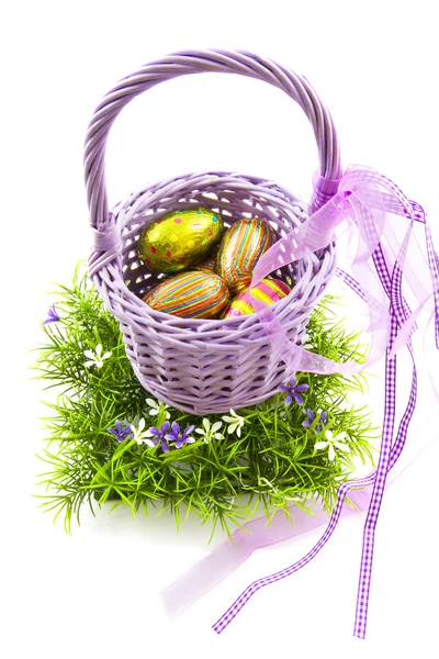 Cesto di uova di Pasqua — Foto Stock