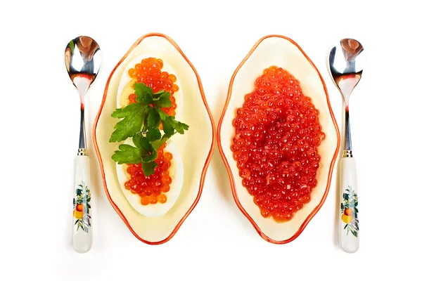 Ägg med röd kaviar — Stockfoto
