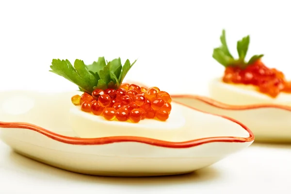 Huevos con caviar rojo — Foto de Stock