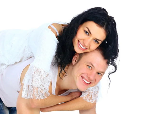 Πορτρέτο του ένα όμορφο νεαρό ζευγάρι χαρούμενος χαμογελαστά — Φωτογραφία Αρχείου