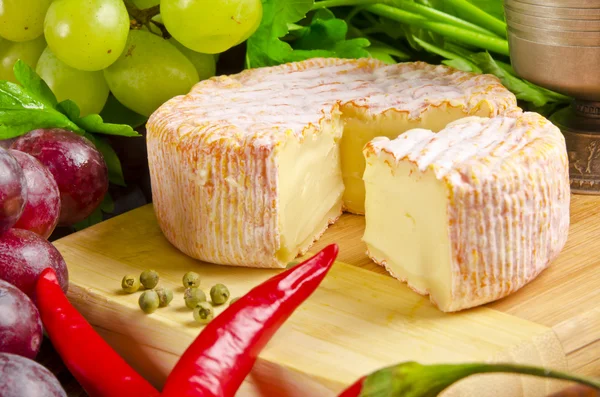 Diferite tipuri de brânză — Fotografie, imagine de stoc
