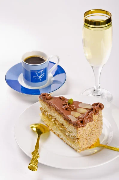 Halva taart, kaffe en champagne — Stockfoto