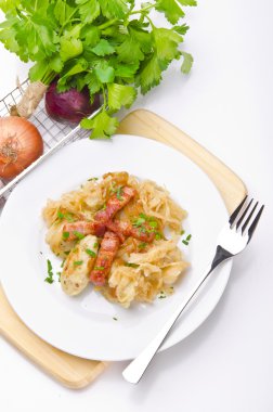 Schlesische Kartoffelklösse mit Kasseler und Sauerkraut