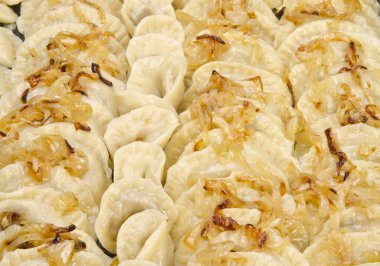 geleneksel yılbaşı pierogi - Polonya bir tabak