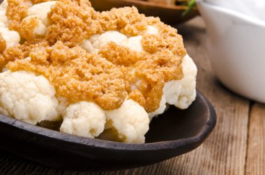 Cauliflower with breadcrumbs