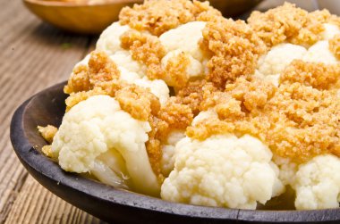 Cauliflower with breadcrumbs