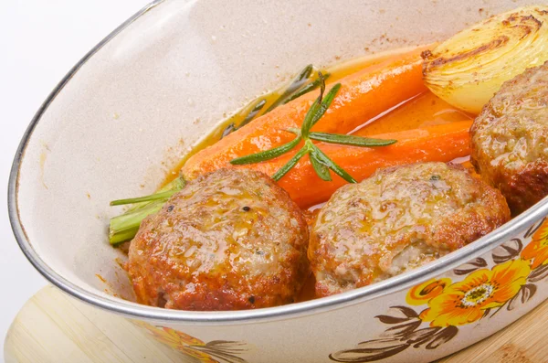 Rissoles with vegetables — Stock Photo, Image