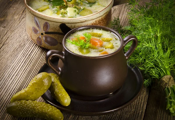 波兰腌的黄瓜汤 — 图库照片