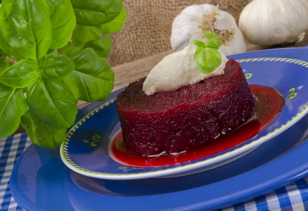 Rode biet met mierikswortel — Stockfoto