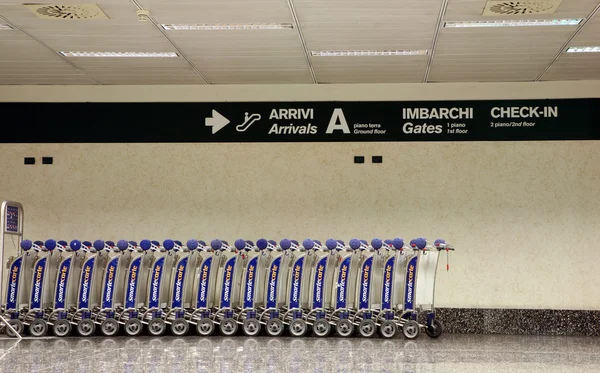 Рейси в Аеропорт «Мілан» — стокове фото