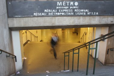 Paris'te metro