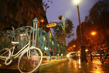 Fransa, Paris 'te Metro