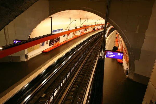 在巴黎地铁 — 图库照片