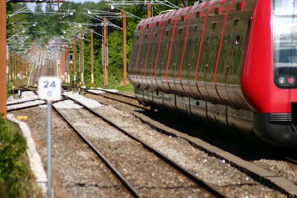 Piros vonat — Stock Fotó
