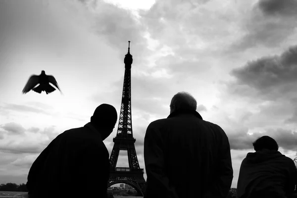 Tourists in paris — Stock Photo, Image