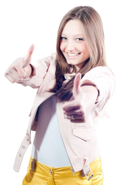 Молодая женщина показывает большие пальцы вверх — стоковое фото