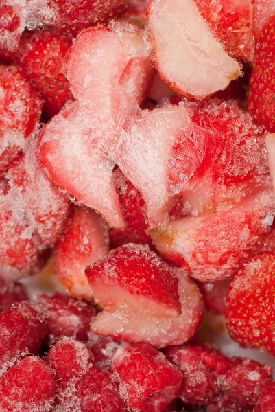 Strawberry and raspberry — Stock Photo, Image