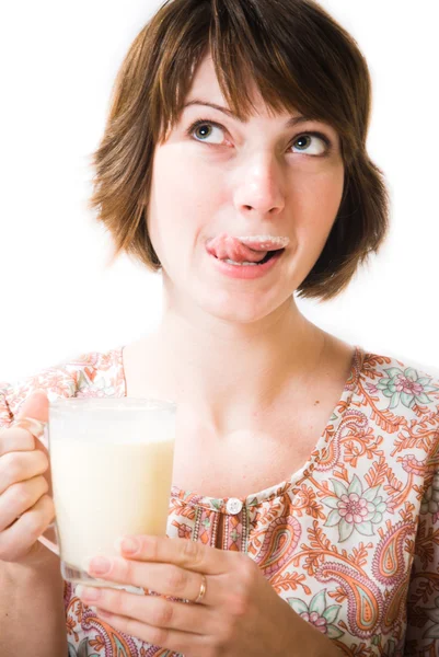 Kadın süt içiyor — Stok fotoğraf