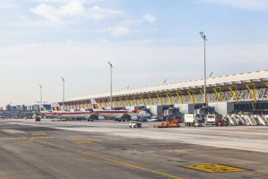 Madrid, İspanya - Nisan 1: Madrid, Iberia airbus a340-300 uçağı